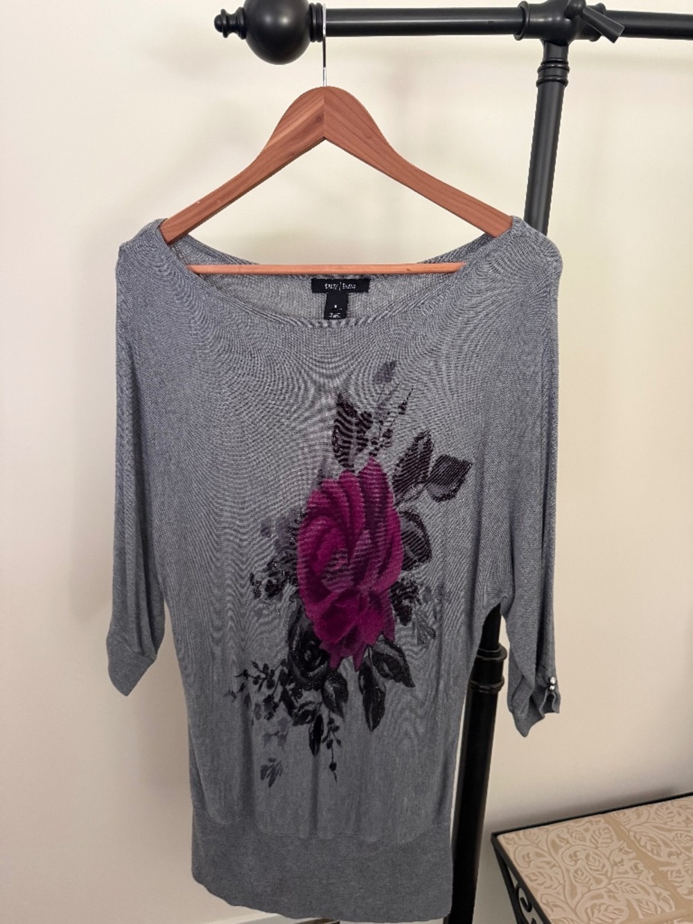 White House Black Market Grey Floral Rose Dolman Sleeve Sweater M